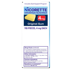 Nicorette estilo de vida persona fuera de casa usando chicle como apoyo