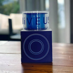 Niveus etiqueta visible con certificaciones que inspira confianza