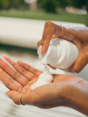 No-Rinse espuma textura cercana demostrando espuma ligera y suave