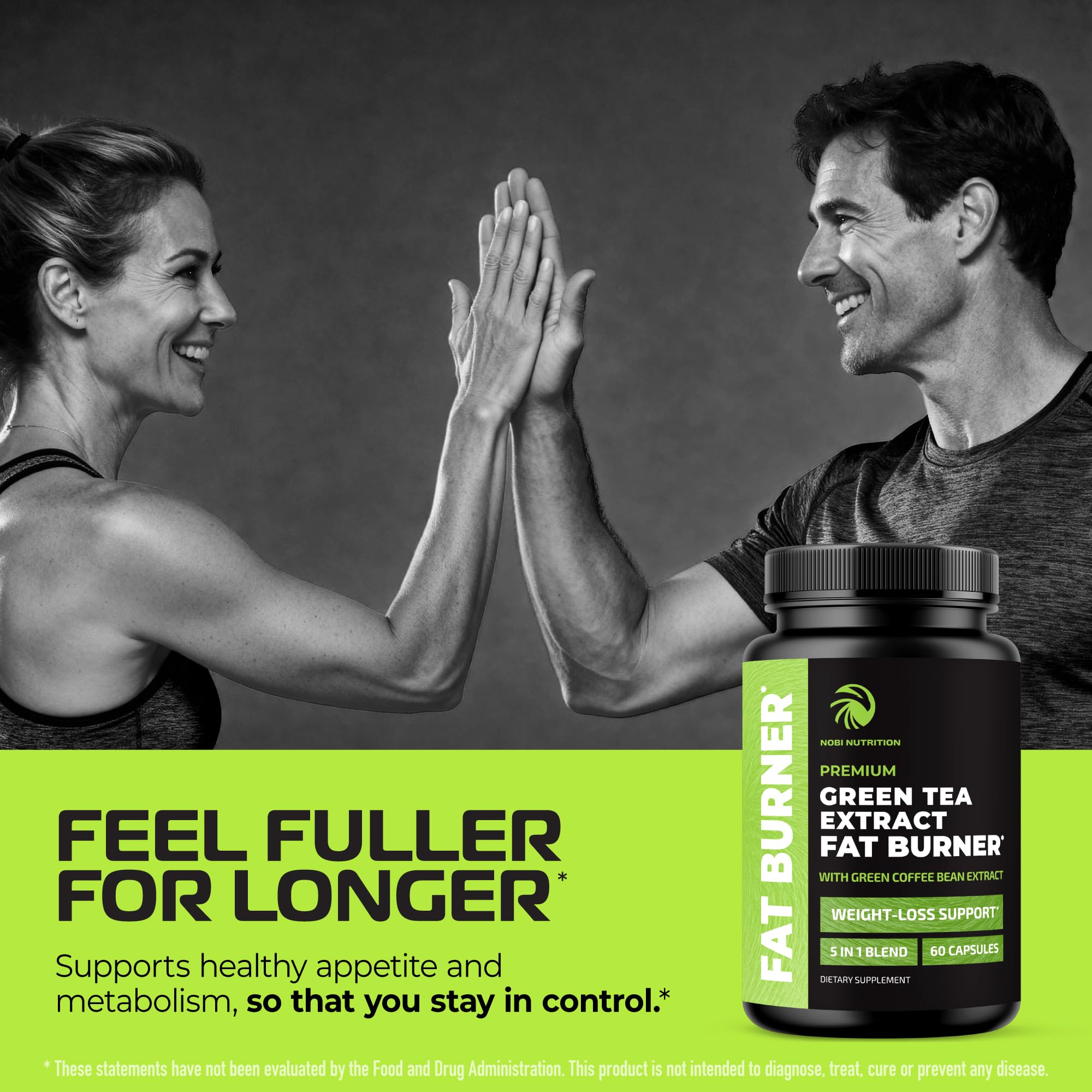 Nobi Nutrition cápsula en mano, comparar tamaño y facilidad de ingesta