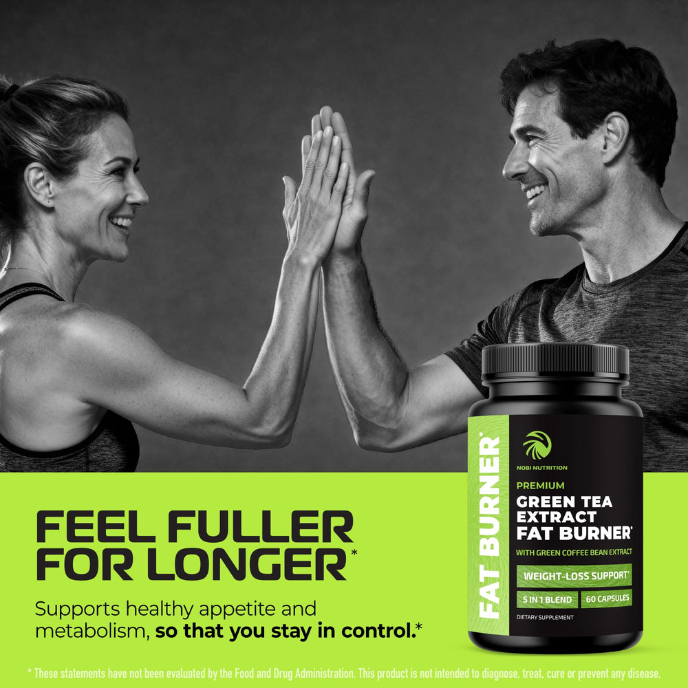 Nobi Nutrition cápsula en mano, comparar tamaño y facilidad de ingesta
