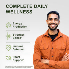 Noor Vitamins tabletas en mano para comparar tamaño y comodidad de toma