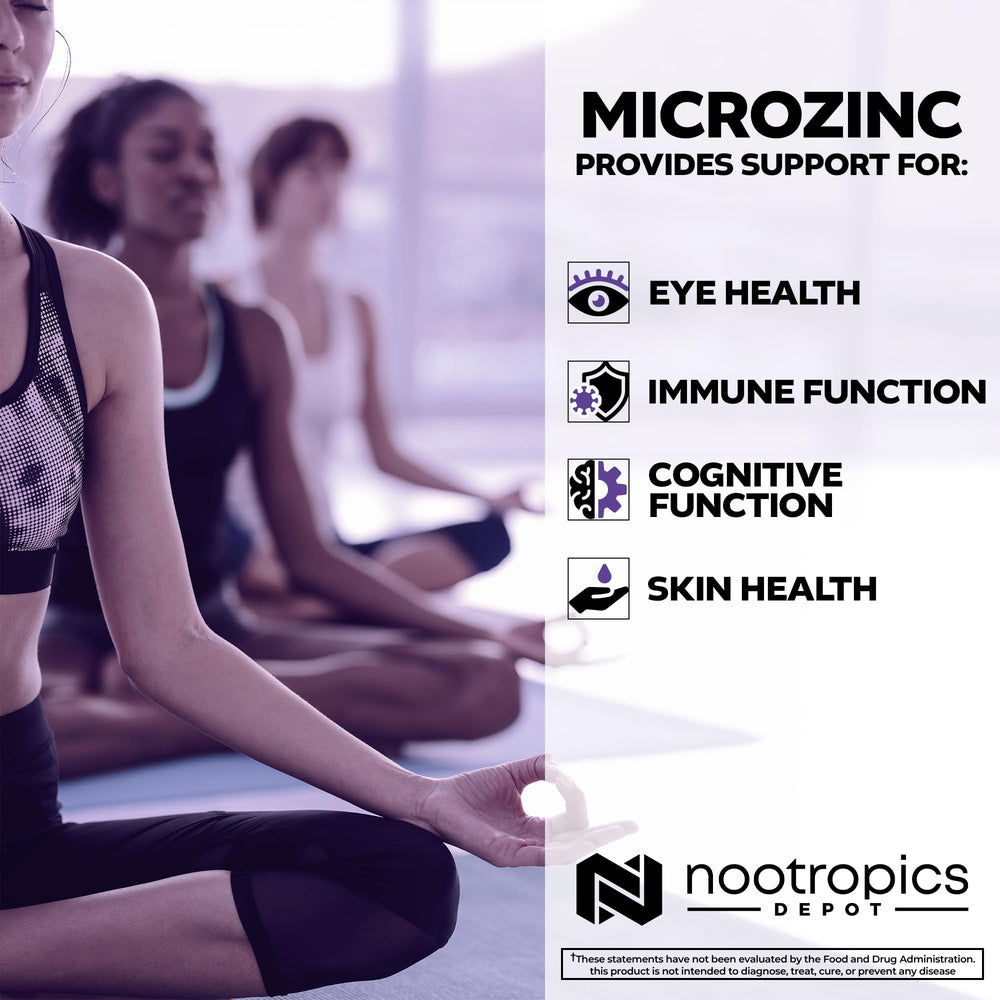 Cápsula MicroZinc en la mano para comparar tamaño y aporte práctico de Nootropics Depot