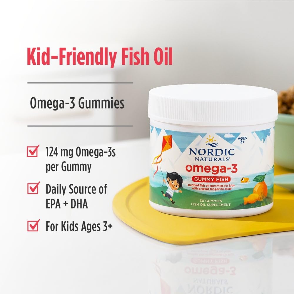 Gominola Nordic Naturals en mano para mostrar tamaño y facilidad de uso