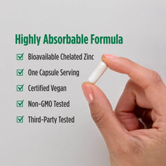 Nordic Naturals frasco en mano para comparar tamaño y cantidad útil