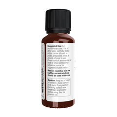 NOW Foods muestra de aceite en palma, textura clara y aroma floral