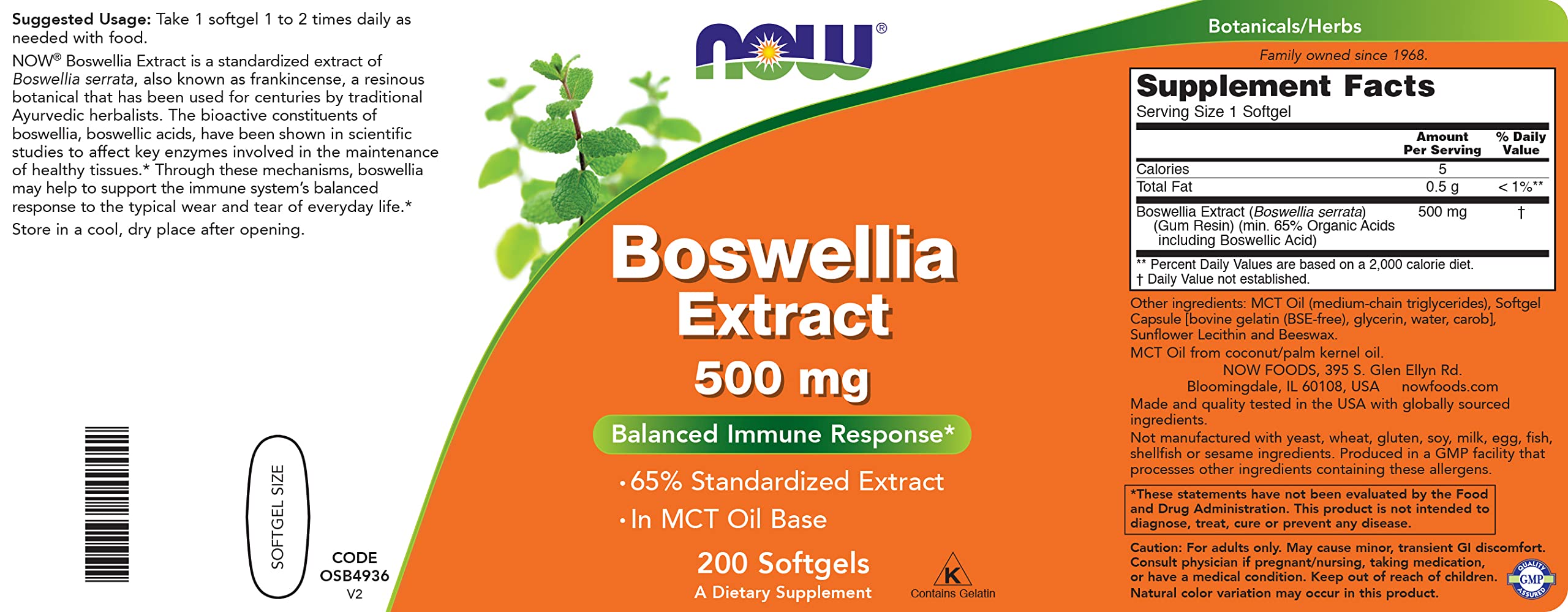 NOW Foods softgel en mano para comparar tamaño y dosificación