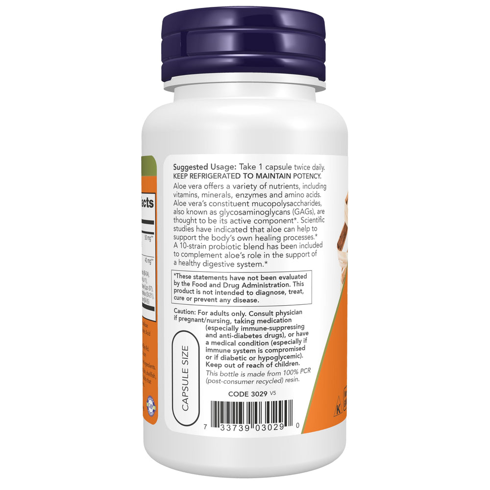 NOW Foods cápsulas en la mano para comparar escala, dosificación práctica