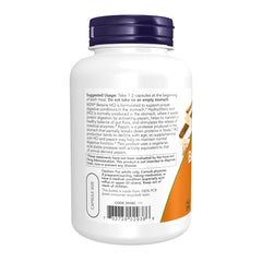 NOW Foods cápsula en mano para comparar tamaño y dosificación práctica