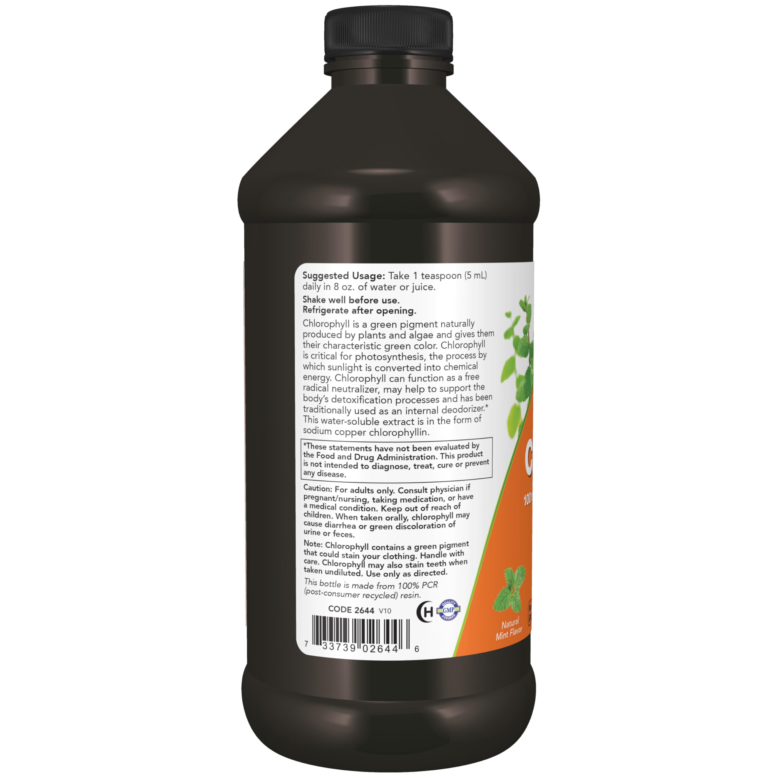 NOW Foods clorofila mezclada en vaso para beber y facilitar consumo
