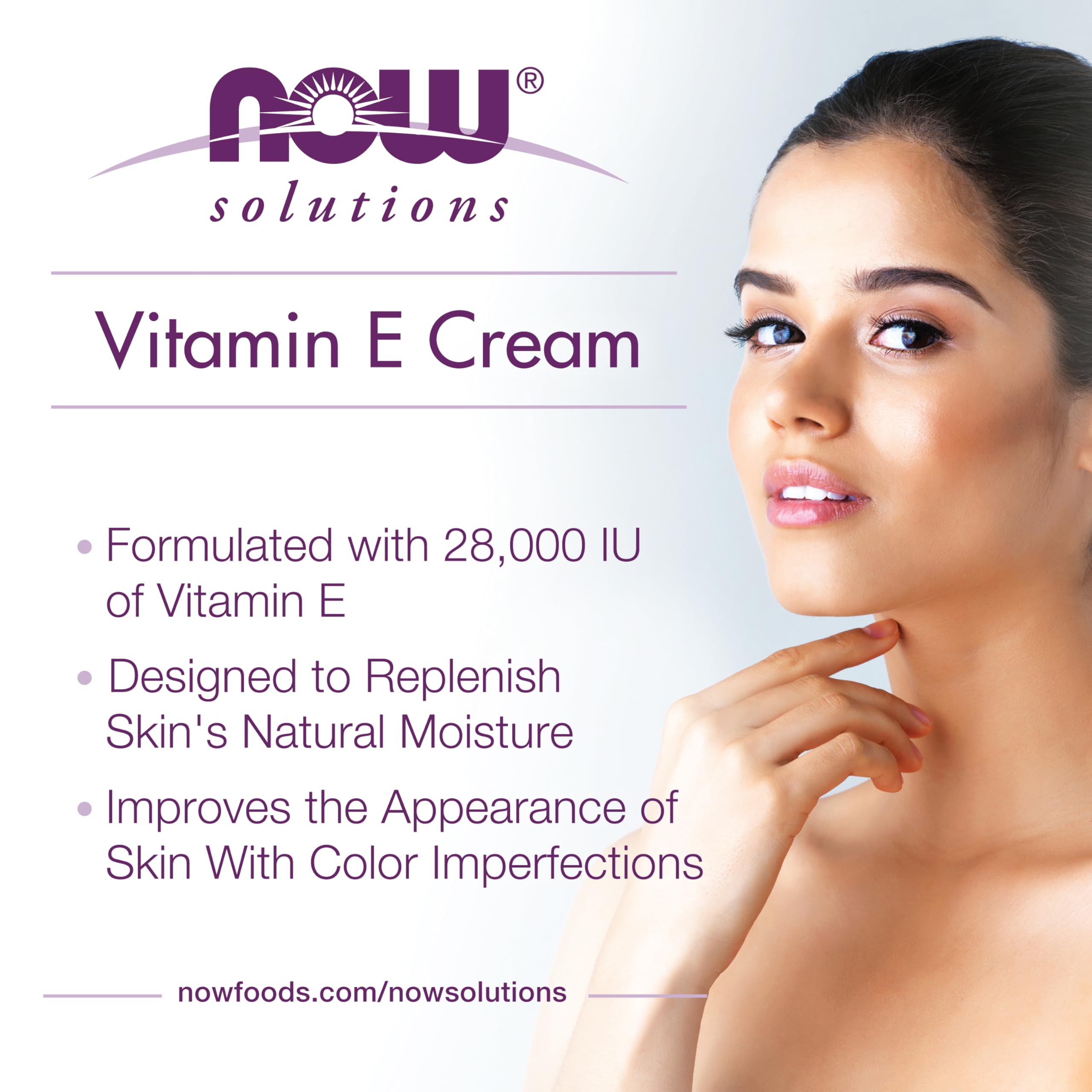 NOW Foods crema aplicada en la mano para demostrar hidratación inmediata