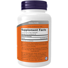 NOW Foods cápsulas en mano resaltando la dosificación de 1000 mg