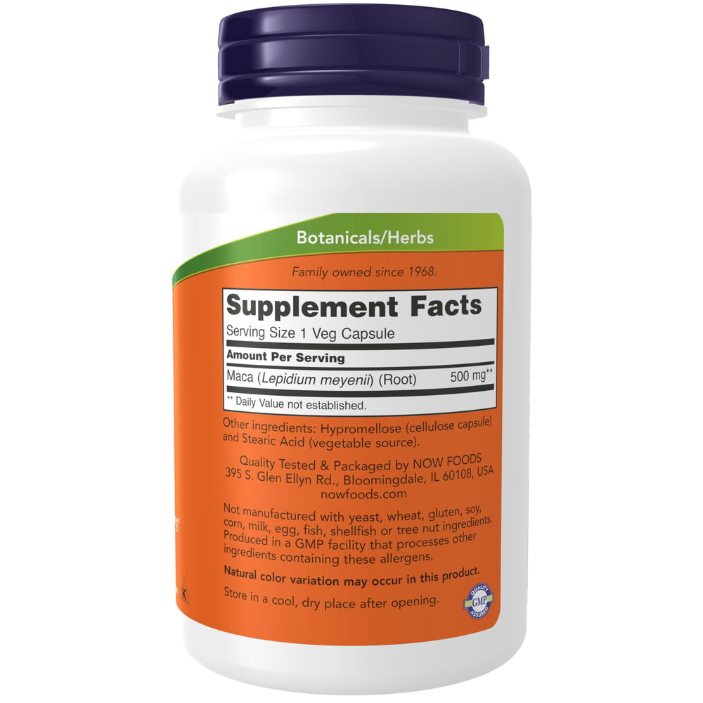 NOW Foods maca cápsulas en mano para controlar la dosis diaria