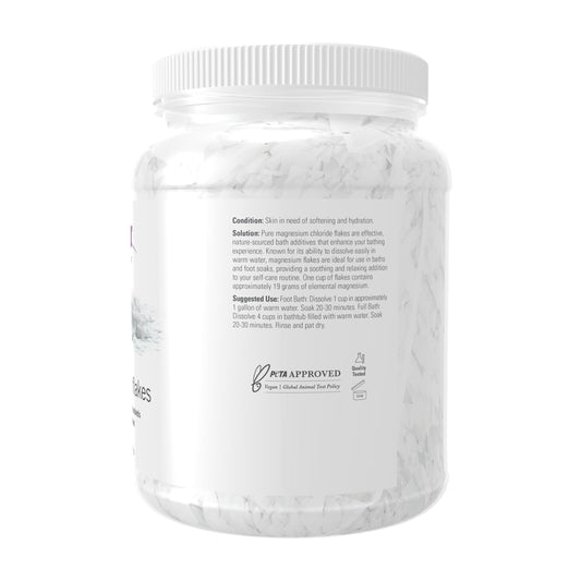 Primer plano de textura de copos NOW Foods que resalta pureza y solubilidad rápida