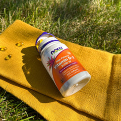 NOW Foods sellos de certificación GMP y Non-GMO que respaldan calidad