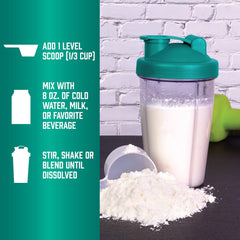 Batido preparado con NOW Foods Whey Protein Isolate en vaso, listo para consumir post-entreno