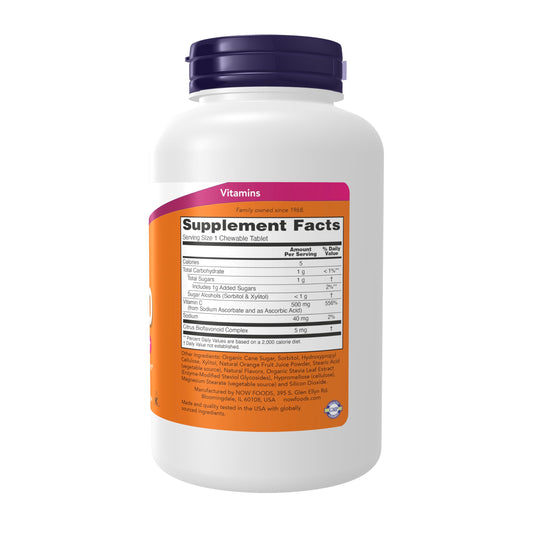 Primer plano textura de pastilla masticable NOW Foods Vitamin C-500, destaca fácil masticación