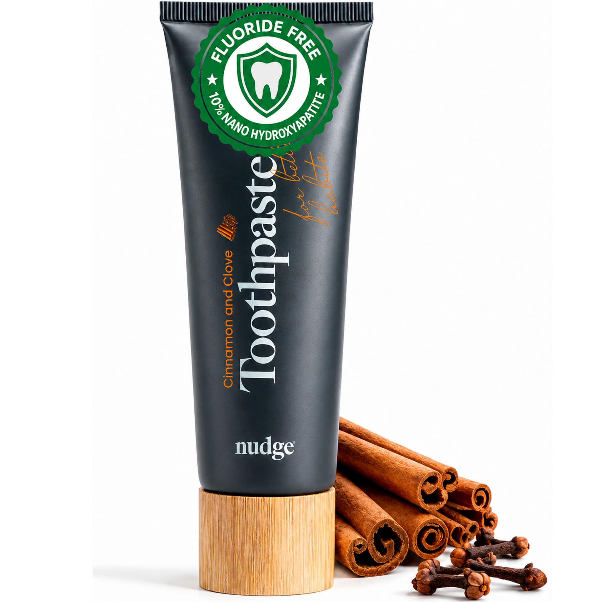 Nudge tubo frontal con diseño minimalista y sabor canela y clavo, apariencia premium