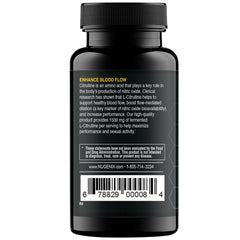 Hombre usando Nugenix durante entrenamiento para mejor rendimiento