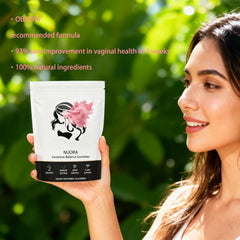 nuora gominola junto a trozos de piña, ilustra ingrediente natural y frescura