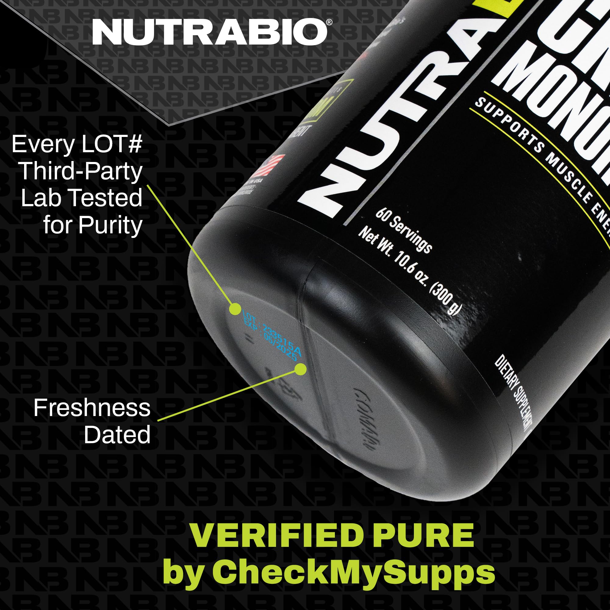 Botella en gimnasio con NutraBio CarboMax listo para entrenar