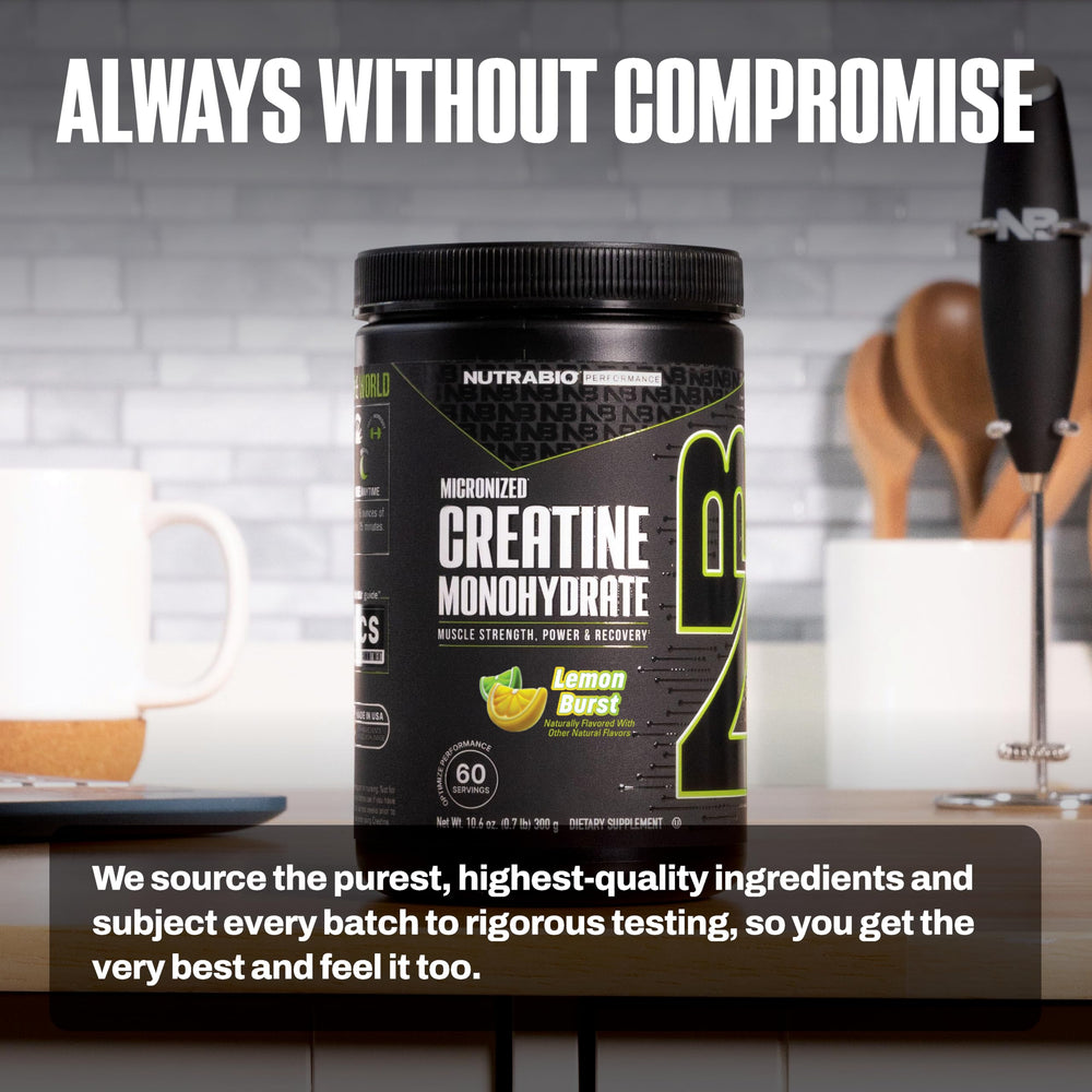 NutraBio vaso servido con sabor Lemon Burst refresco durante ejercicio