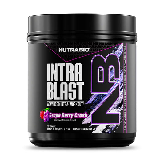 NutraBio Intra Blast frontal mostrando el envase y sabor Grape Berry Crush