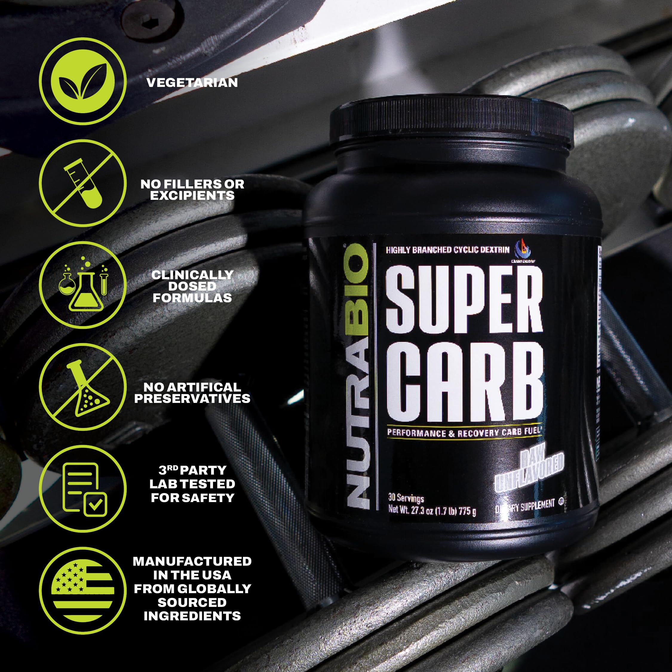 nutrabio atleta en gimnasio bebiendo Super Carb para energía