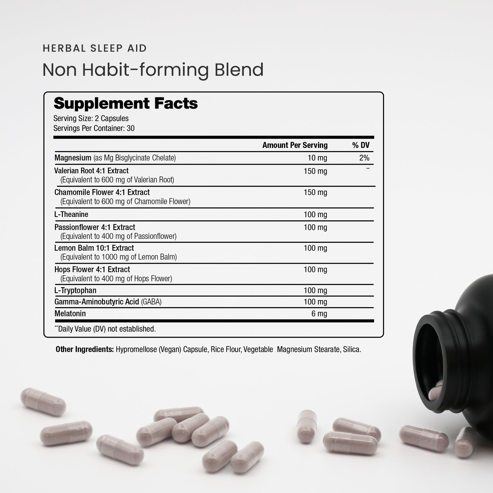 NutraChamps cápsula en primer plano que resalta su textura vegana y fácil ingestión