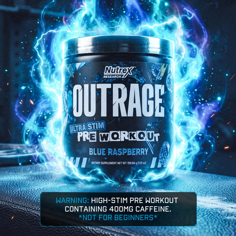 Nutrex Outrage bebida en vaso lista para consumo pre-entrenamiento