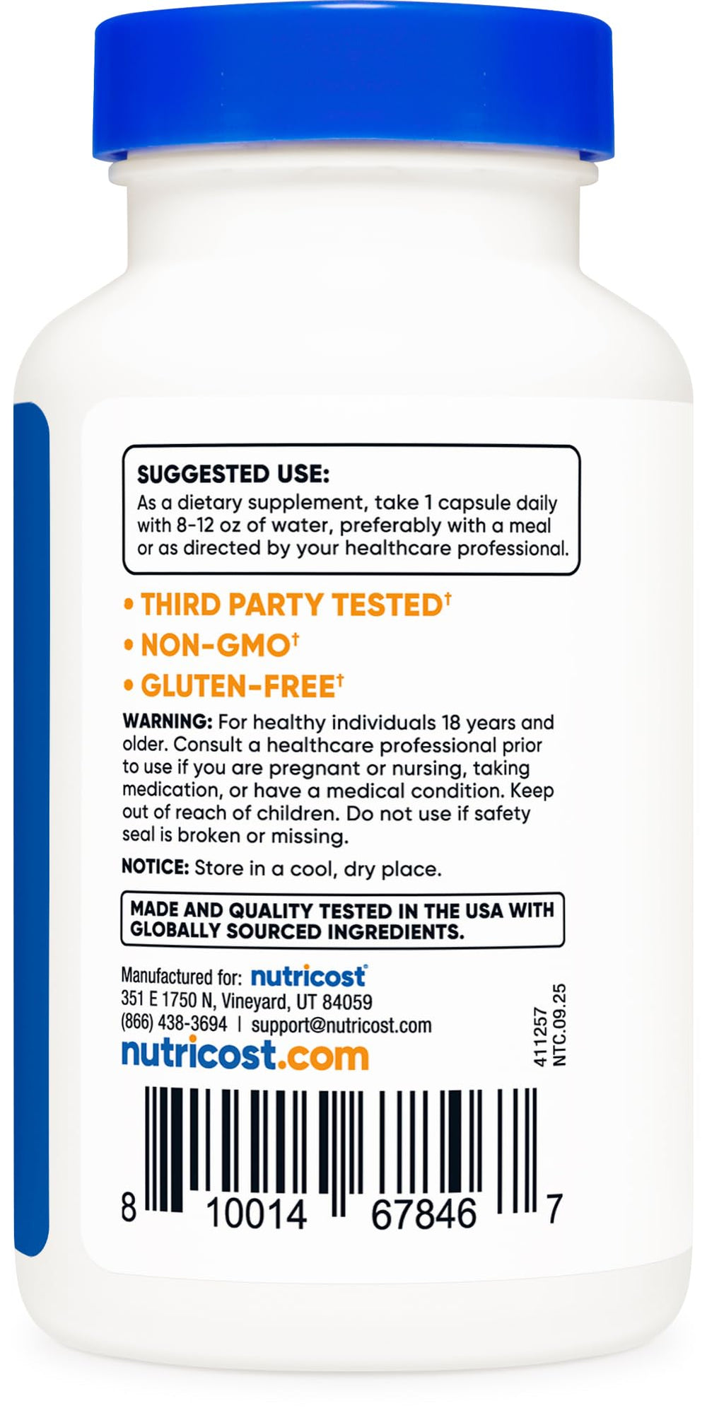 Frasco Nutricost Apigenin en mano indicando tamaño y conveniencia
