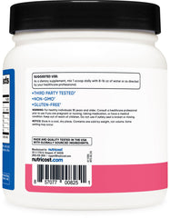Comparación de Nutricost BCAA con una mano para escala, tamaño práctico para uso diario