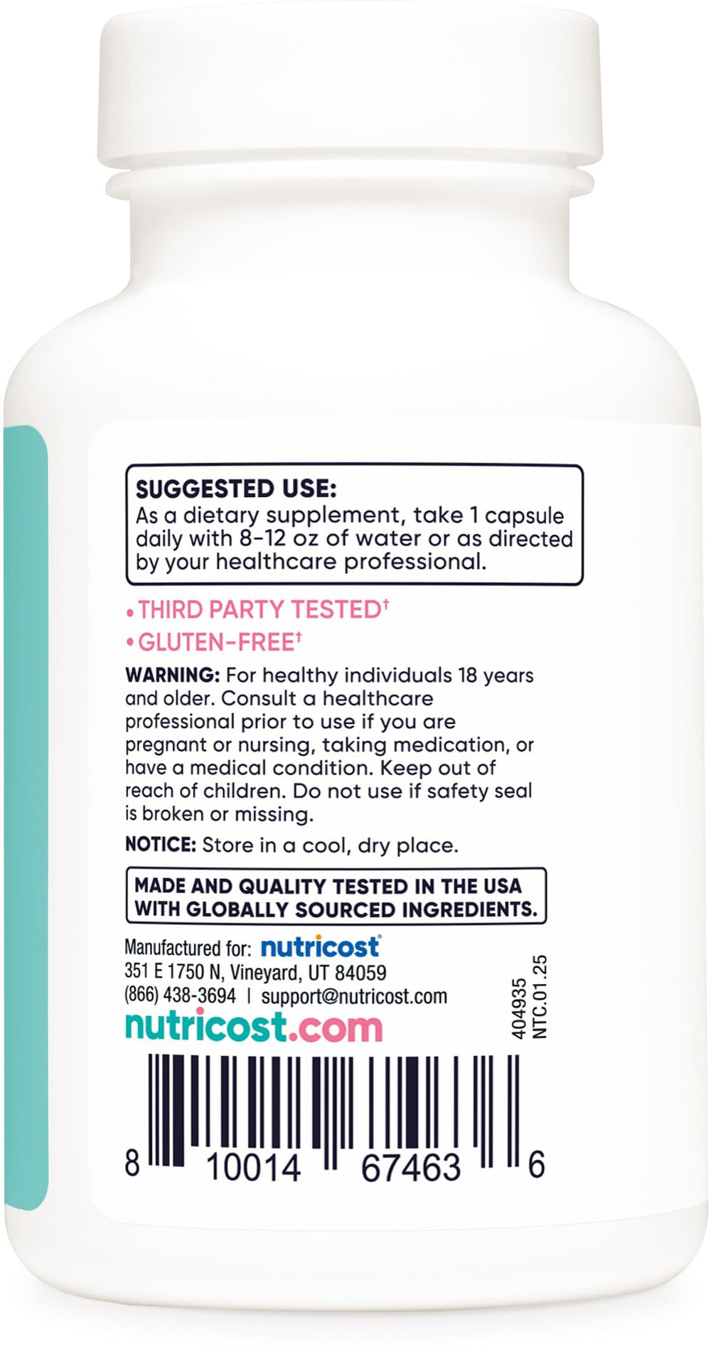 Nutricost cápsulas en mano para comparar tamaño y dosis práctica