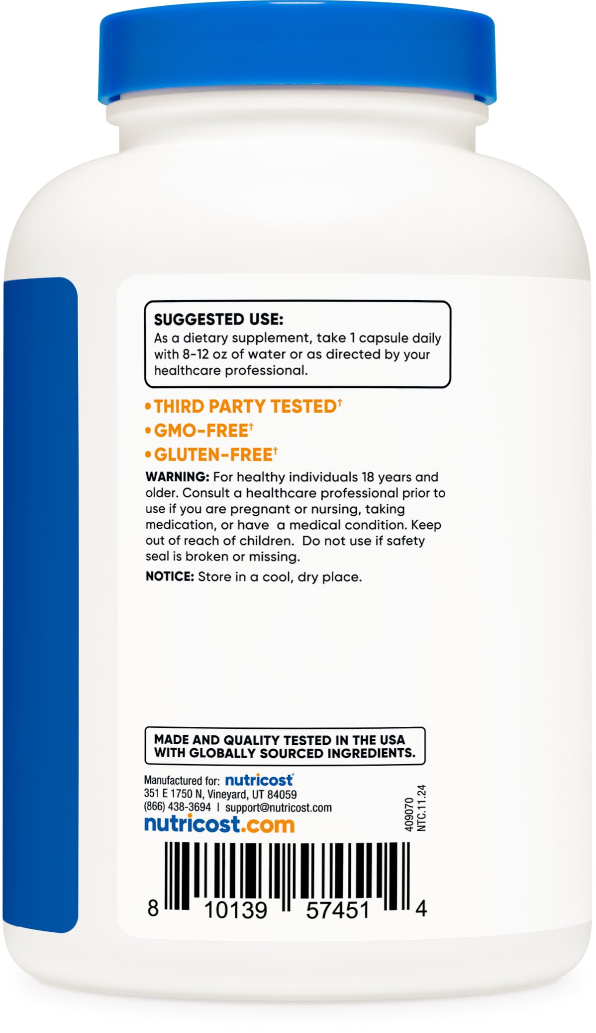 Nutricost cápsula en mano para comparar tamaño y dosificación