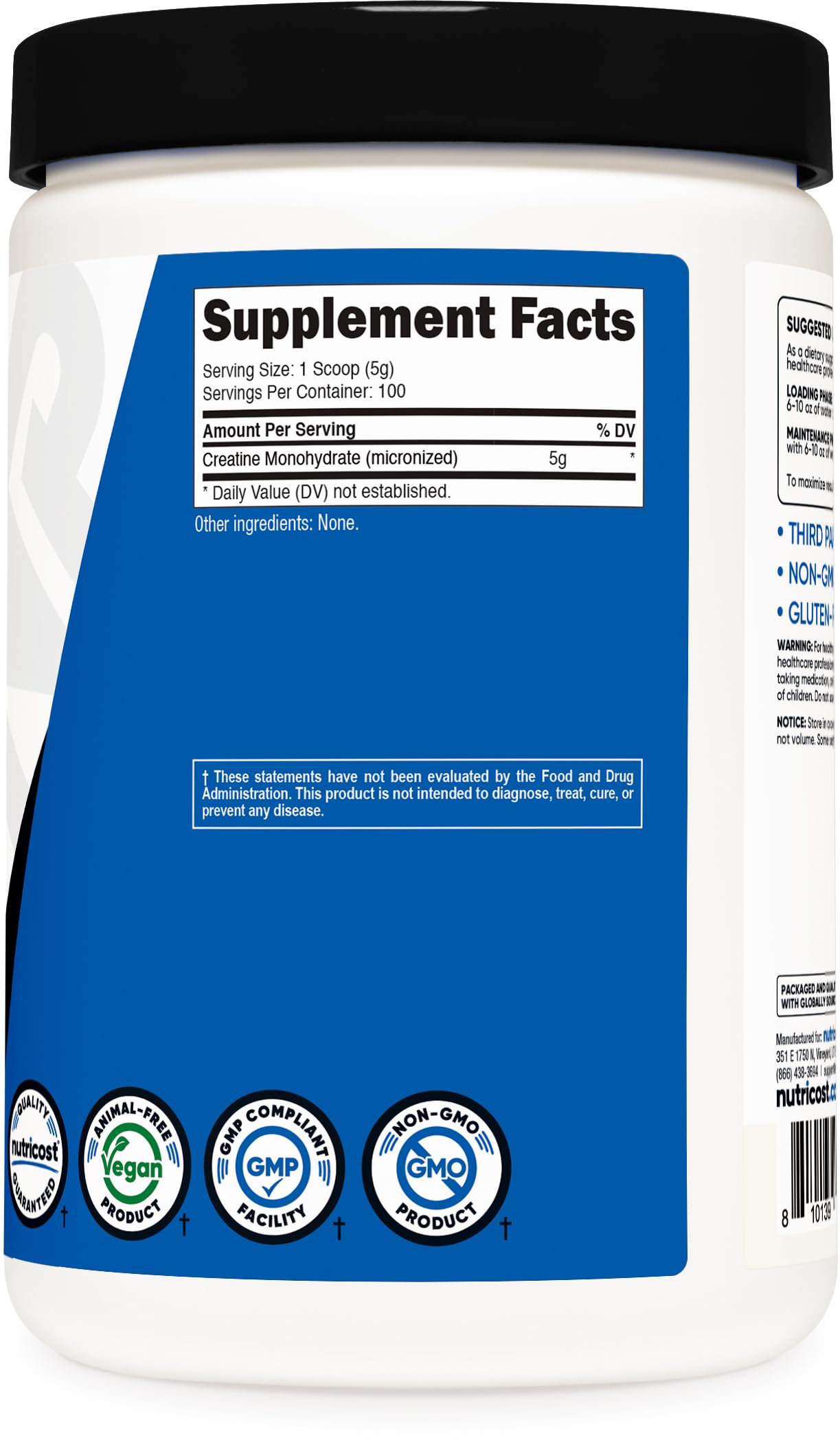 Nutricost envase de 500 g comparado con mano para referencia de tamaño
