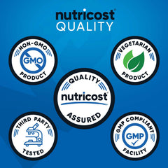 Comparación de tamaño Nutricost stickpack junto a una cuchara para dosificación clara