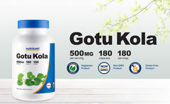 Nutricost cápsulas esparcidas mostrando cantidad y tamaño práctico