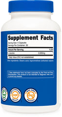 Nutricost frasco junto a equipo de gimnasio, ideal para complementar rutinas activas