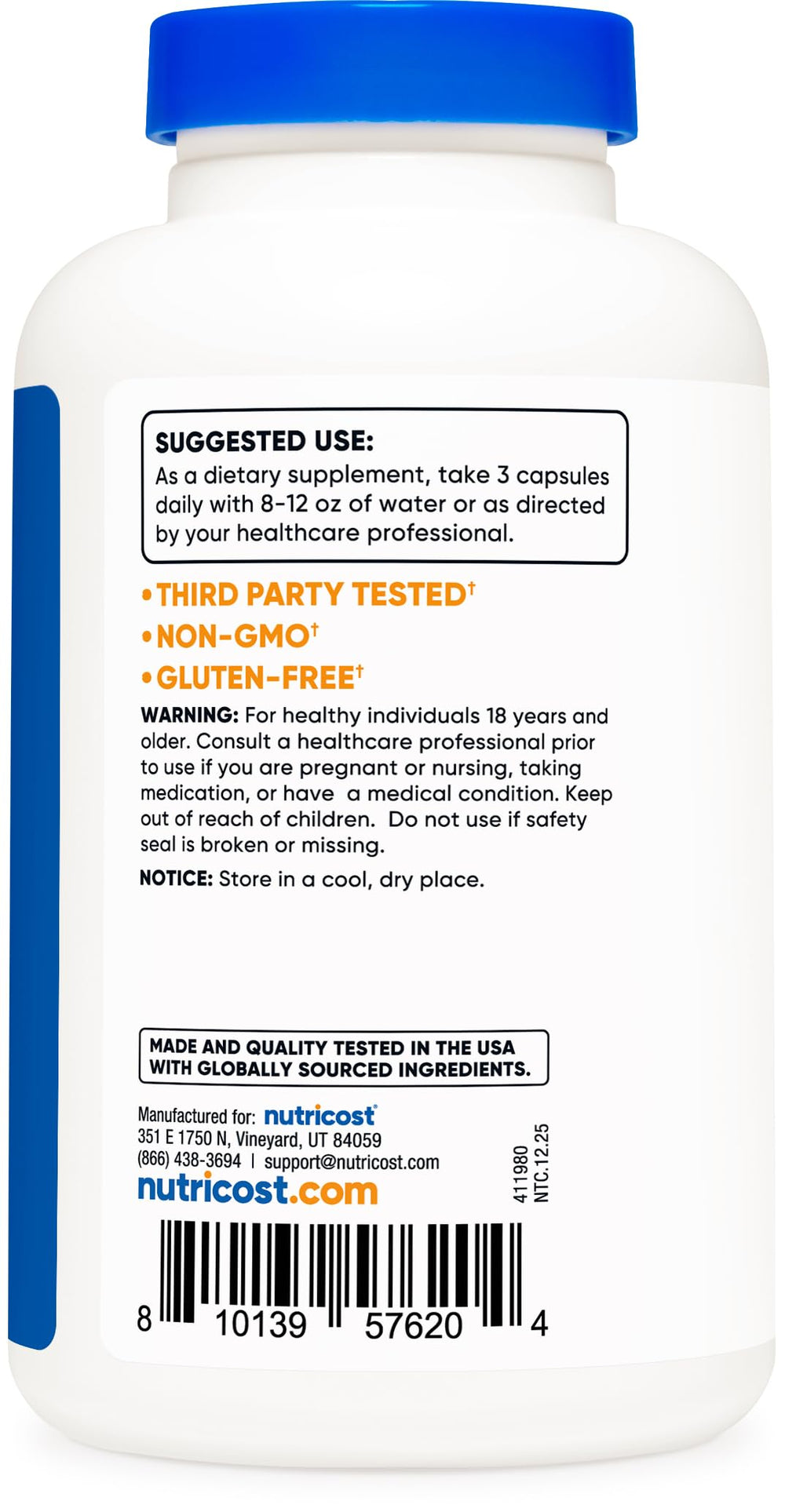 Persona tomando cápsula Nutricost Nopal, comodidad para rutina diaria