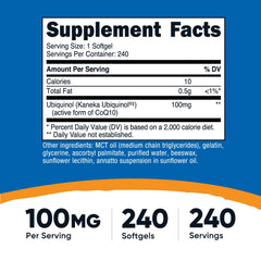 Nutricost primer plano de softgel translucido resaltando absorción