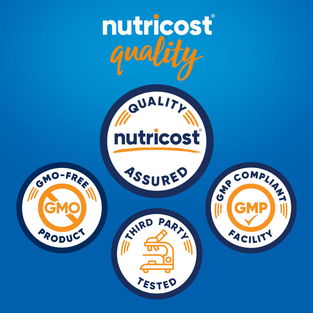 Nutricost cápsulas en mano ilustrando dosis y conveniencia diaria