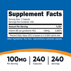 Nutricost vista cercana de una cápsula de vitamina B6 y su textura clara