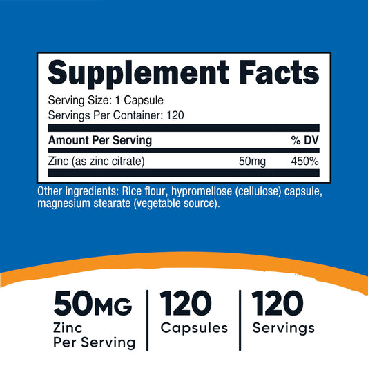 Plano detalle de una cápsula de Nutricost Zinc Citrate para apreciar su textura