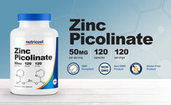Nutricost cápsula vegetariana en primer plano, textura y integridad