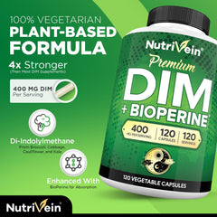 Nutrivein cápsulas en mano para comparar tamaño y facilitar dosificación