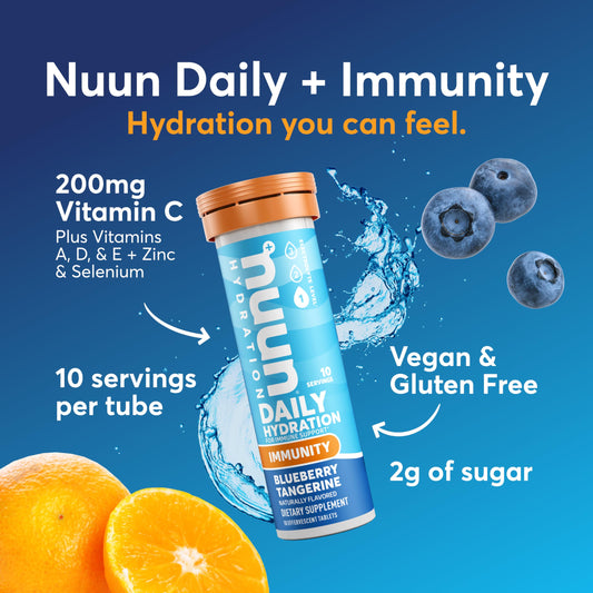 Nuun Immunity tableta efervescente disolviéndose en agua, hidratación rápida