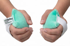 NYOrtho protector de palma vista frontal con empaque, fácil identificación y beneficios