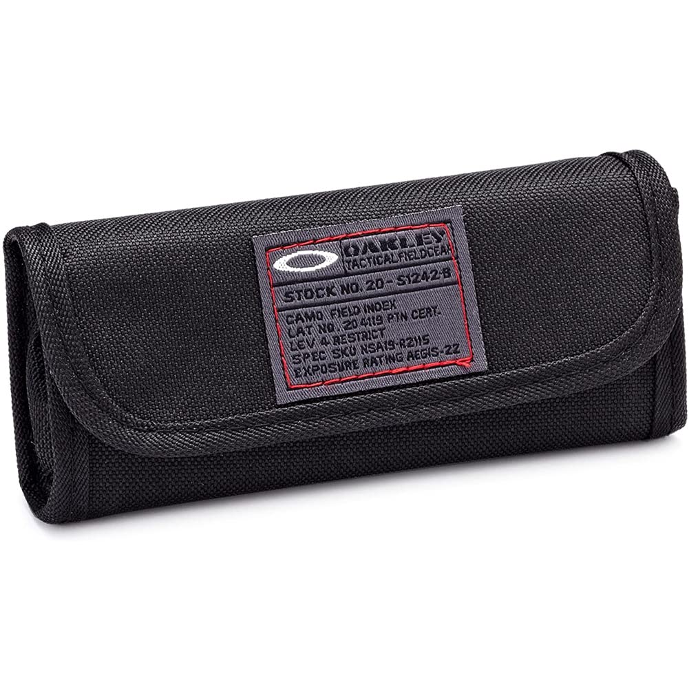Oakley detalle del estuche de nailon balístico mostrando durabilidad y transporte seguro