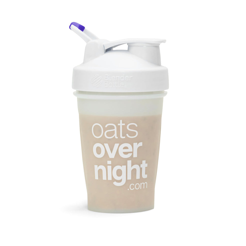Oats Overnight BlenderBottle vista frontal mostrando capacidad y diseño práctico
