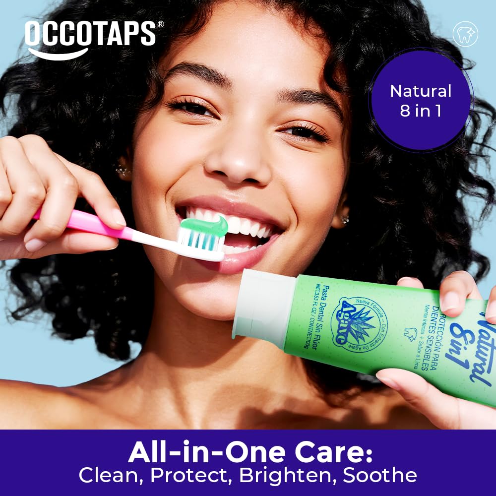 Occotaps persona cepillando mostrando confort para dientes sensibles